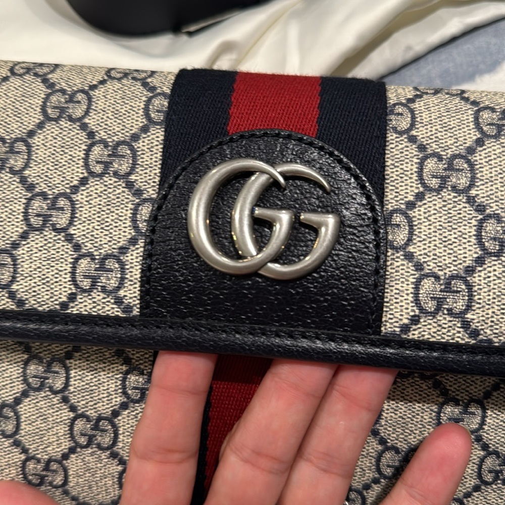 Brand new AUTHENTIC never worn GUCCI fanny - Picture 5 of 5